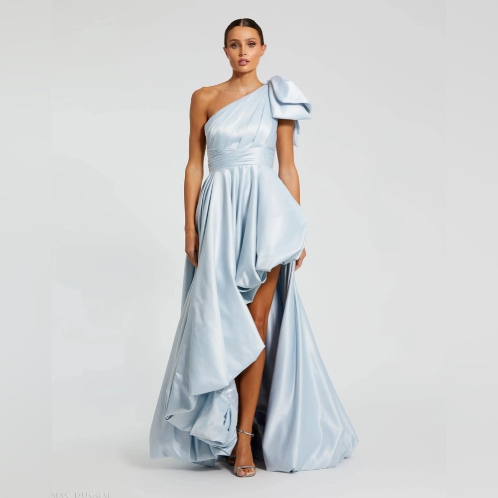 MAC DUGGAL Blue Satin One Shoulder Bow Gown